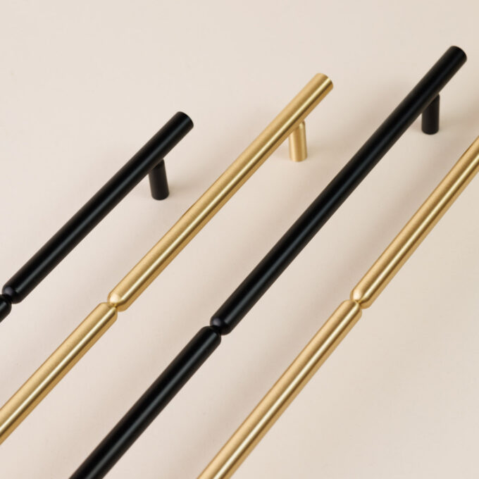 Uchwyt meblowy SENZA długość 236mm Outlet